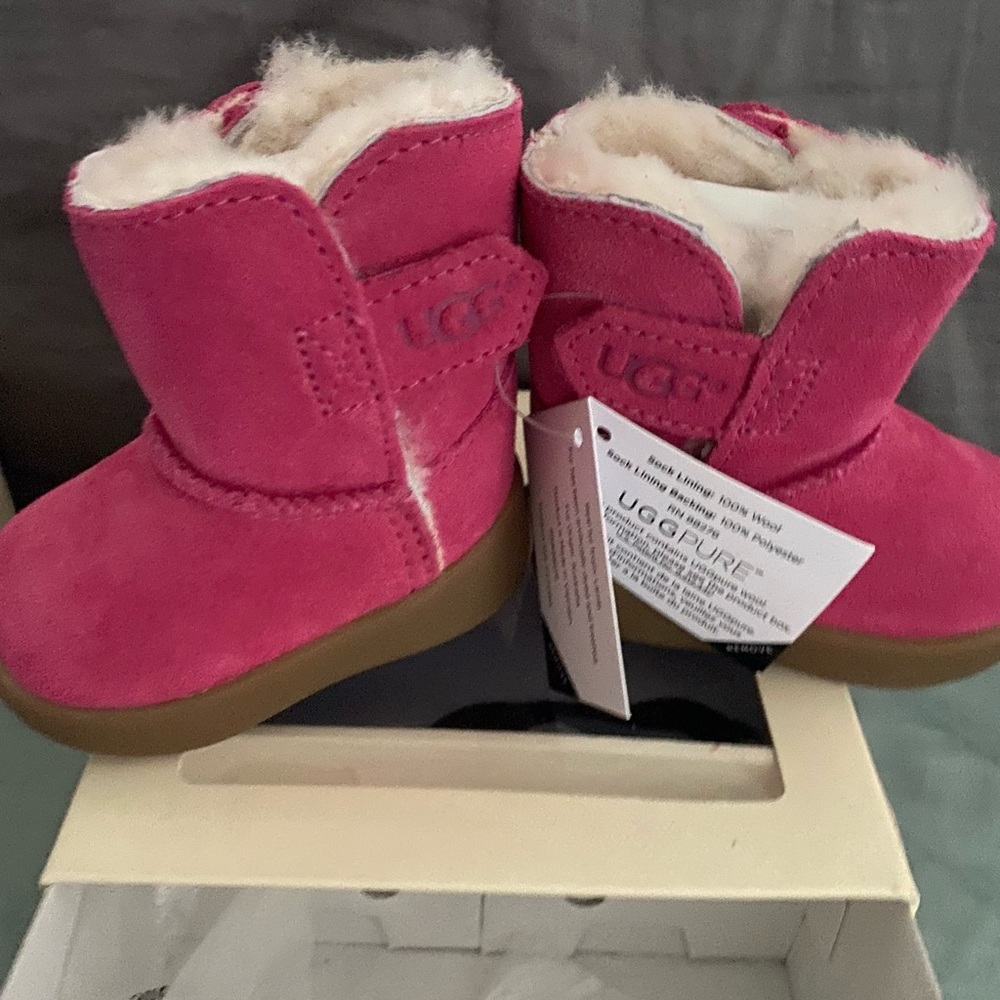 Baby UGG